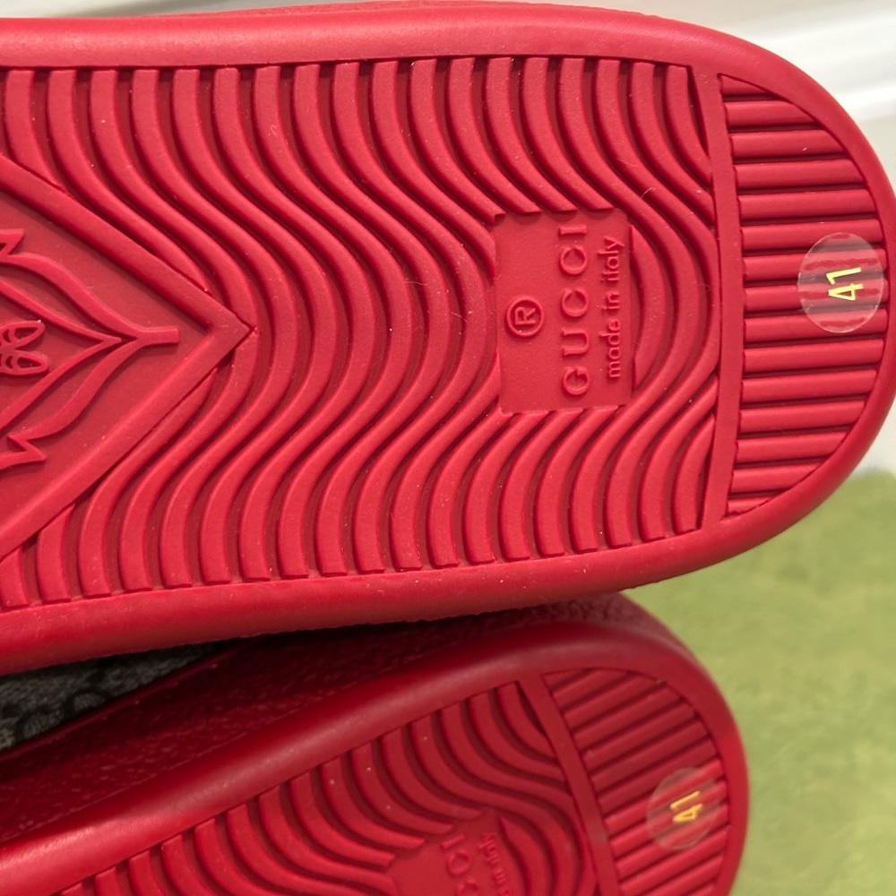 Gucci GG Canvas Sneakers - Picture 8 of 8